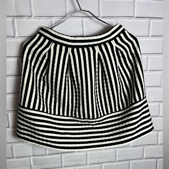 XHILARATION Black and White Striped Women's skirt / size SP - Picture 1 of 9